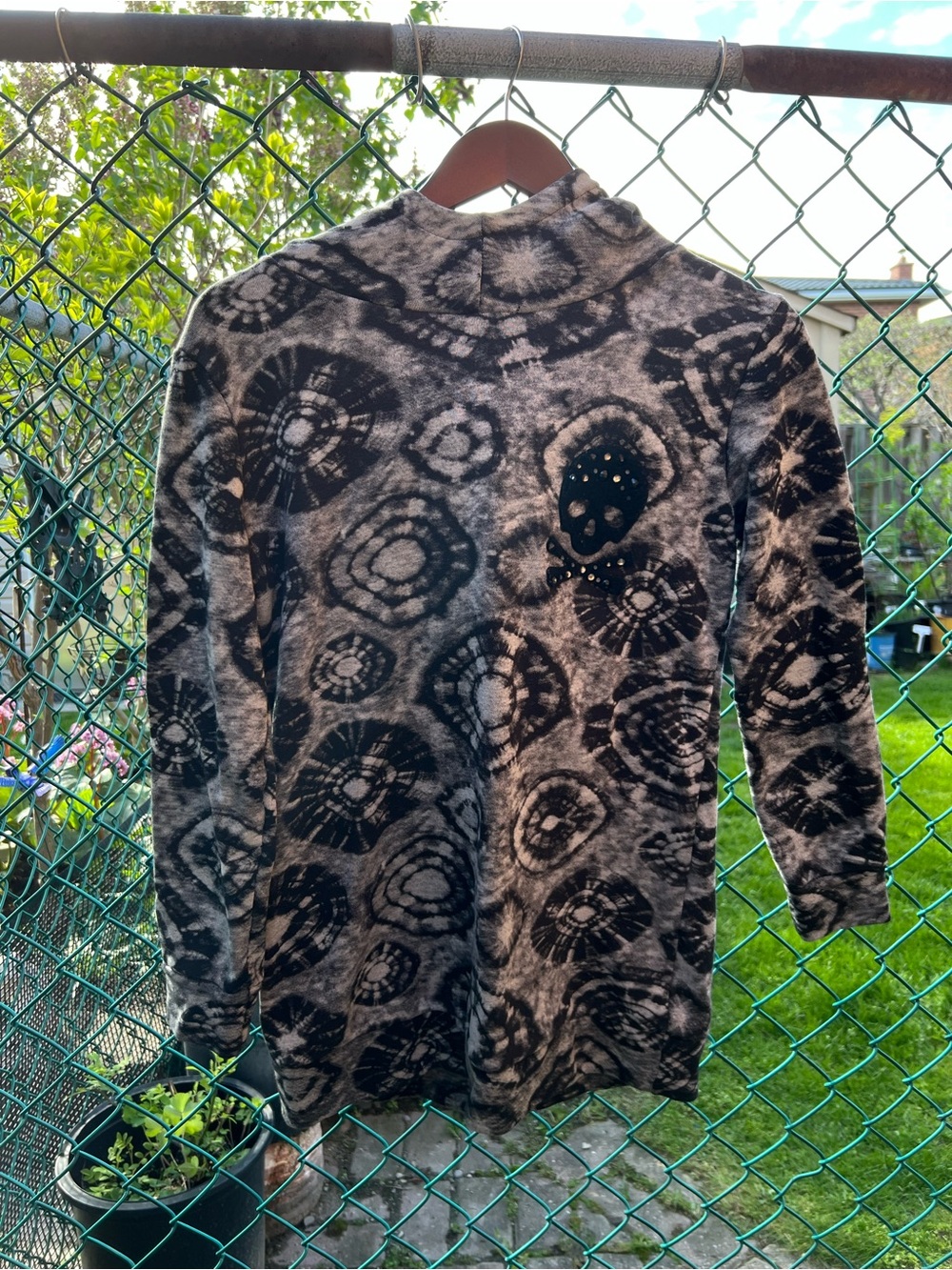 Unisex Black & Gray Tie-Dye Skull Embellished Long Sleeve Hooded Sweatshirt